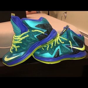 Nike Lebron - Turquoise Blue Volt